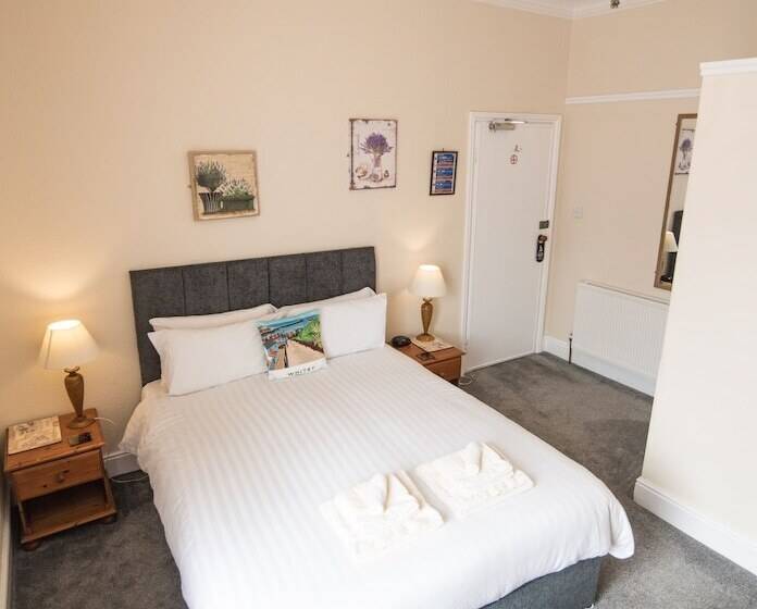 غرفة قياسية, The Europa