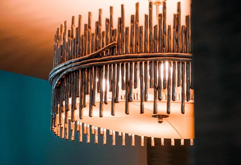 펜트하우스 룸, The West Park