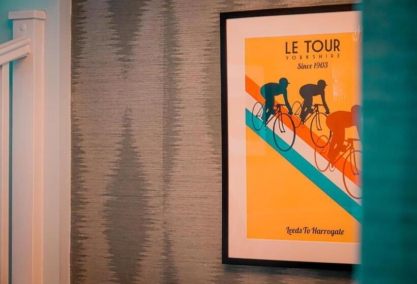 펜트하우스 룸, The West Park