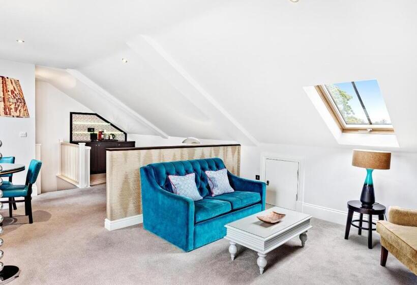 펜트하우스 룸, The West Park