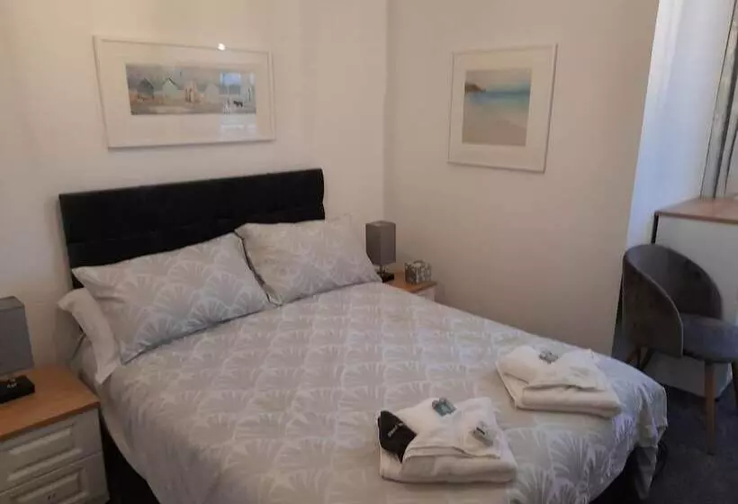 オーシャンビュースタンダードルーム, Tregella Guest House