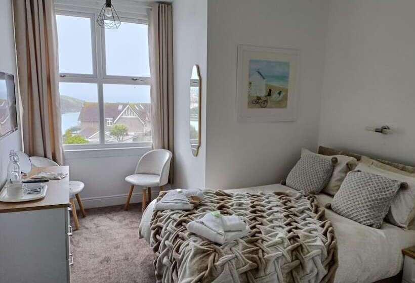 オーシャンビュースタンダードルーム, Tregella Guest House