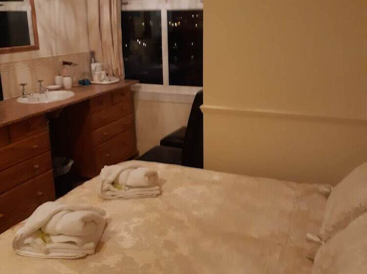 オーシャンビュースタンダードルーム, Tregella Guest House