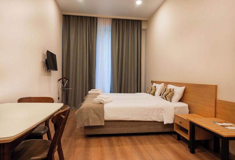 اتاق خانوادگی, Bakuriani Inn