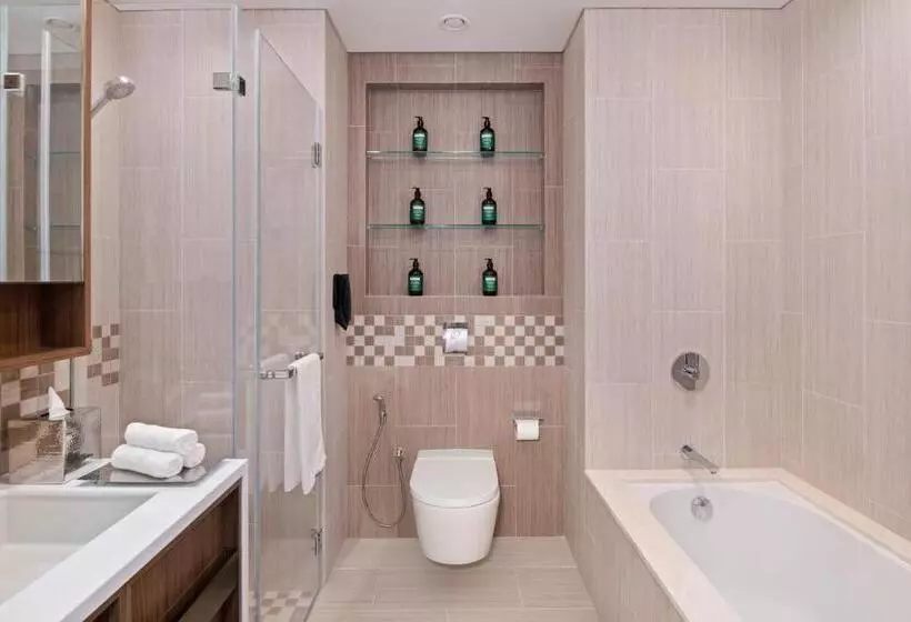 مجموعه ویستا شهر, Staybridge Suites Dubai Al Maktoum Airport, An Ihg