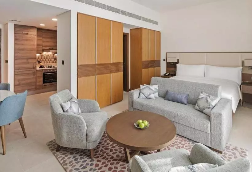 استودیو استاندارد با تخت کینگ, Staybridge Suites Dubai Al Maktoum Airport, An Ihg