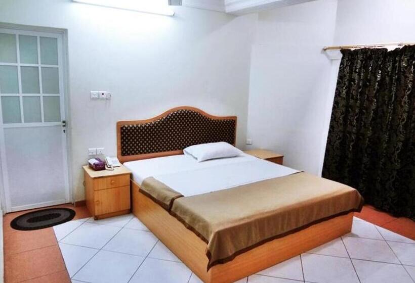 Economy Triple Room, Sun City