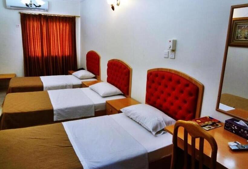 Economy Triple Room, Sun City