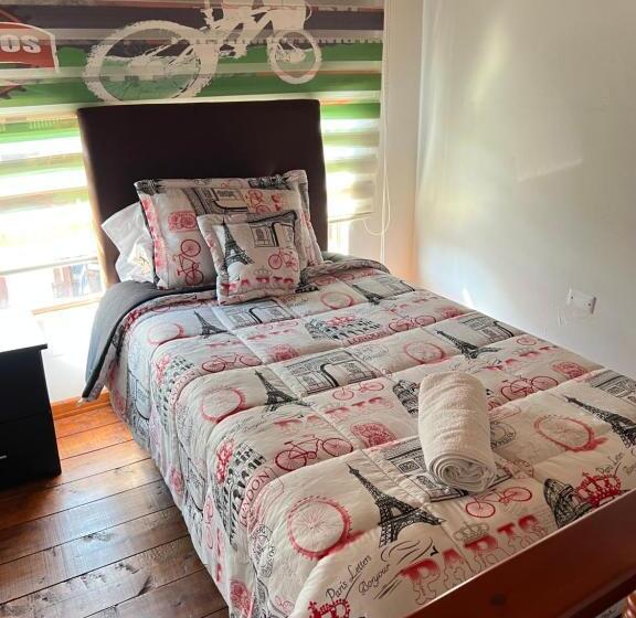 家庭间, Hosteria La Pintada