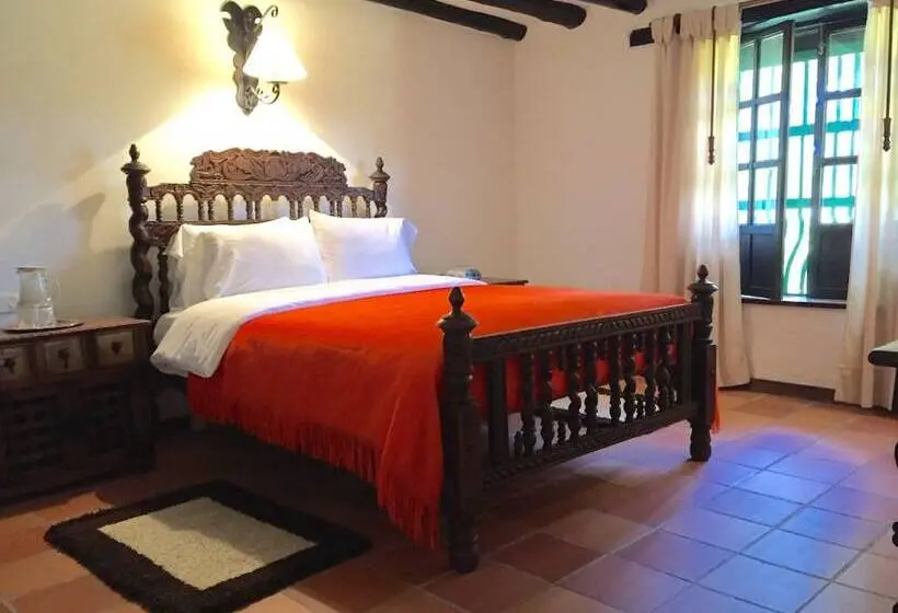 ファミリールーム, San Luis De Ucuengá