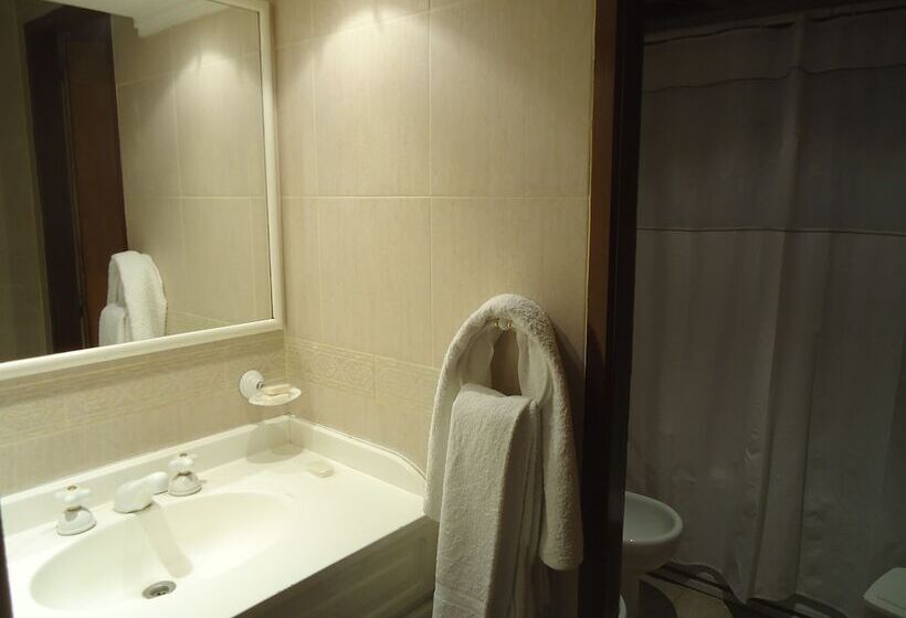 标准三人间, Gran Hotel Mercedes