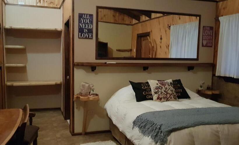 جناح مطلّ علي الجبل, Alto Ciprés