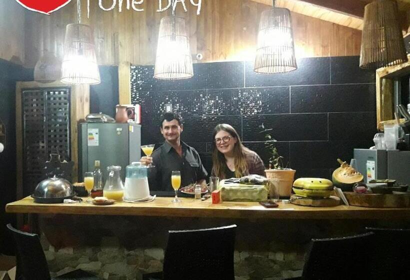 جناح مطلّ علي الجبل, Alto Ciprés