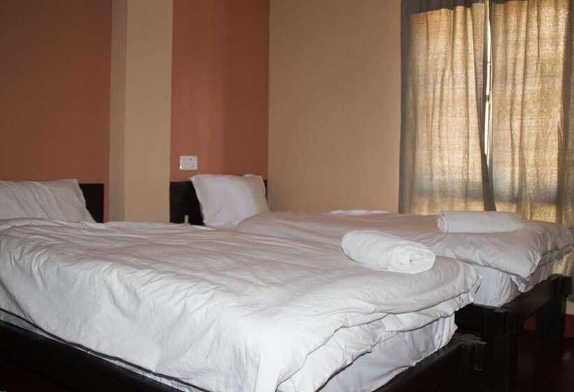 اتاق استاندارد, Bandipur Kaushi Inn