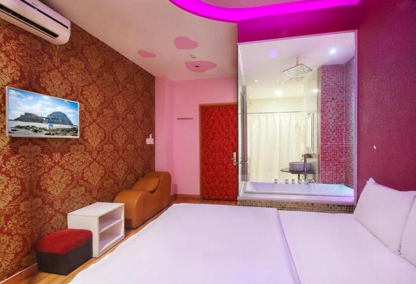 اتاق لوکس, Bonita Boutique