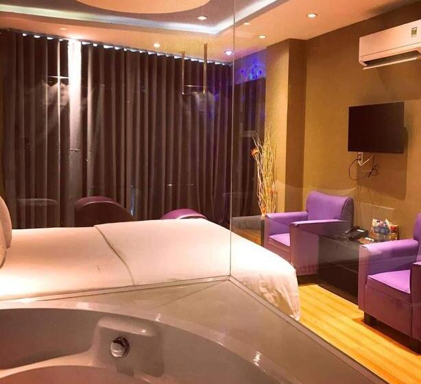 اتاق لوکس, Bonita Boutique