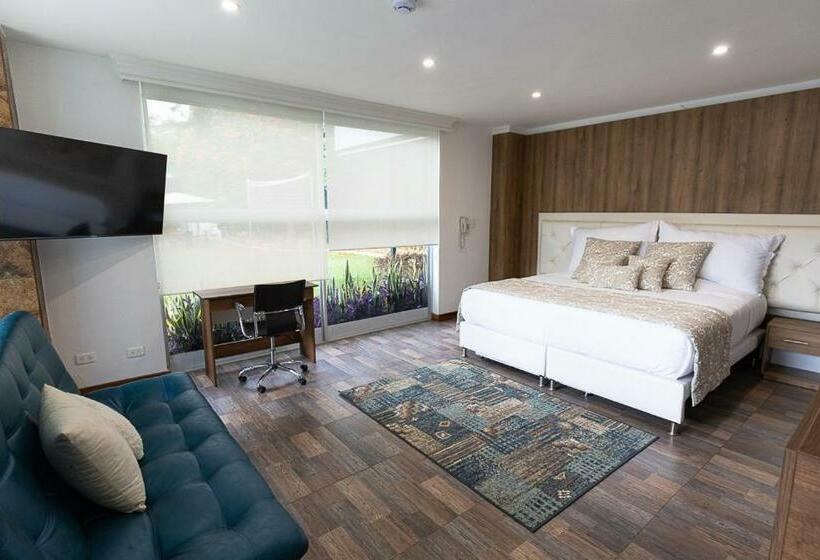 מיטת קינג בסוויטה, Libertg Hotels Spa