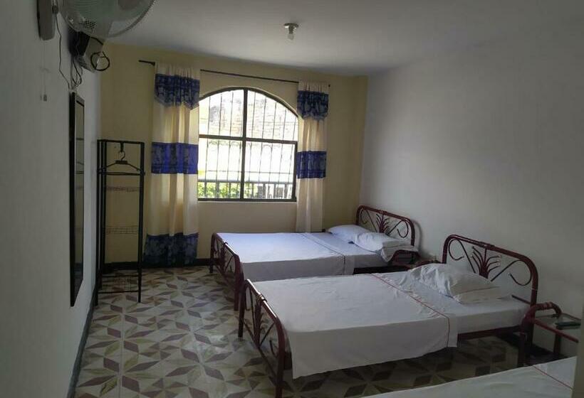 غرفة كلاسيكية رباعية, Los Balcones