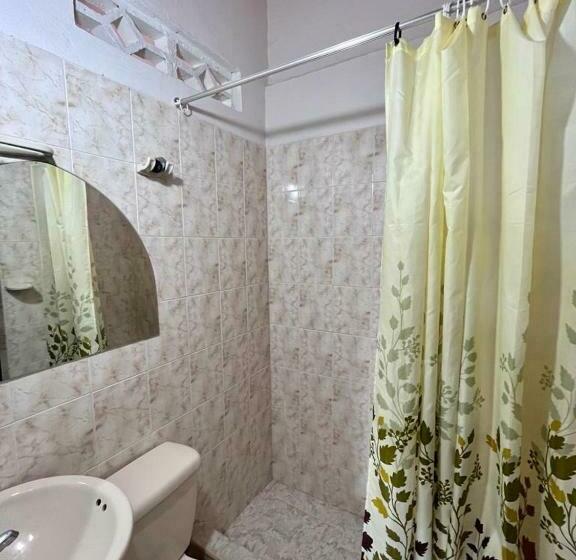 غرفة قياسية, Los Balcones