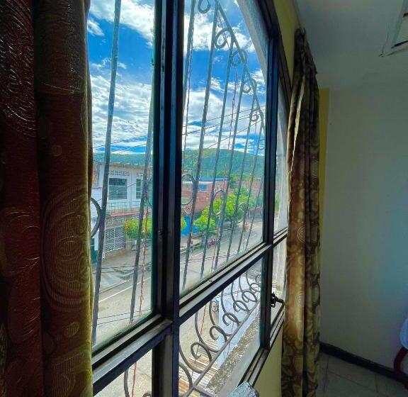 غرفة كلاسيكية رباعية, Los Balcones