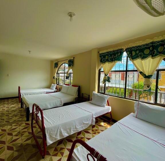 غرفة عائلية, Los Balcones