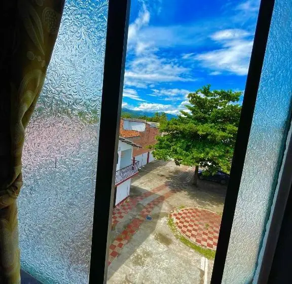 ファミリールーム, Los Balcones