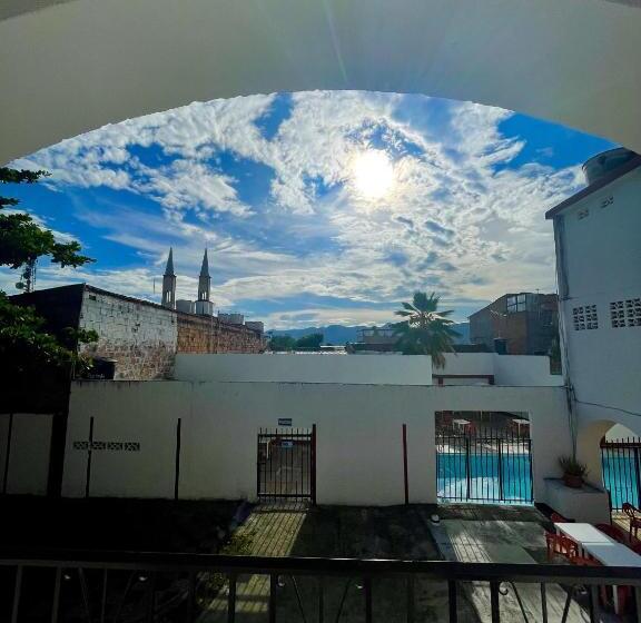 غرفة عائلية, Los Balcones