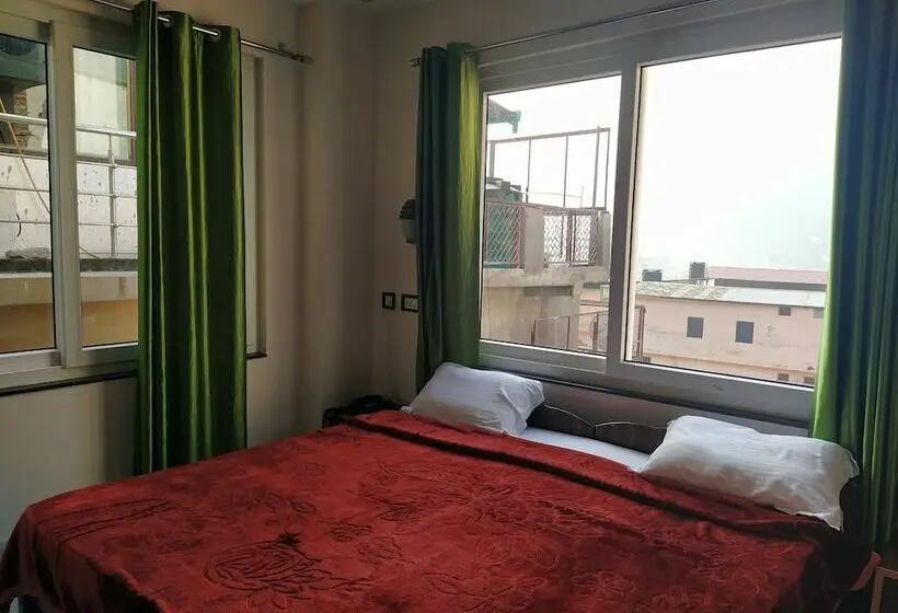 Chambre Deluxe, The Raja Palace