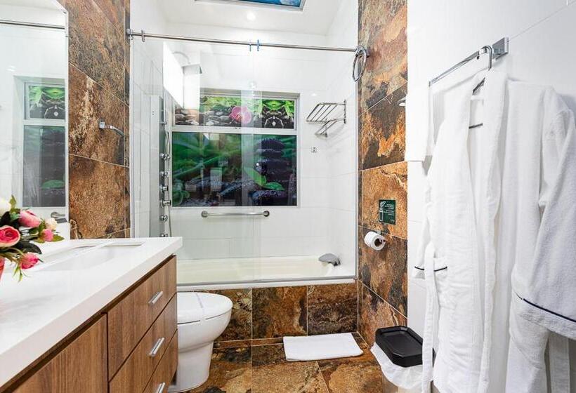 חדר סופריור לארבעה, Libertg Hotels Spa