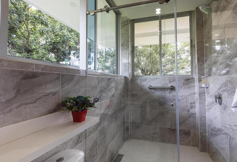 חדר סטנדרט לשלושה, Libertg Hotels Spa