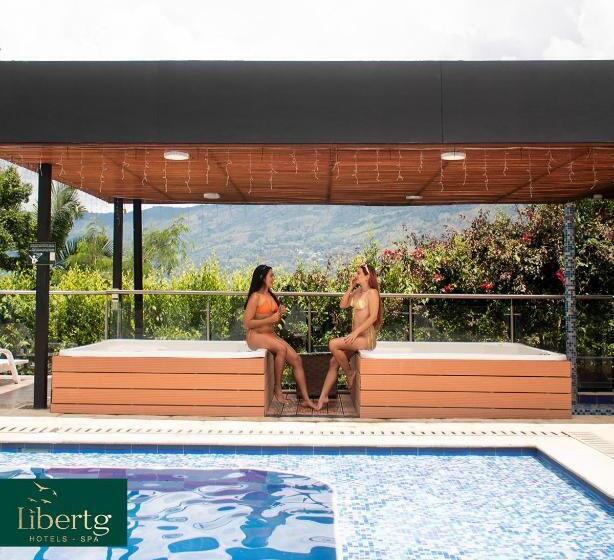 סוויטת ג'וניור נוף הרים, Libertg Hotels Spa