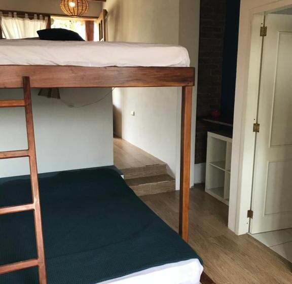 اتاق خانوادگی, Ganso & Búho