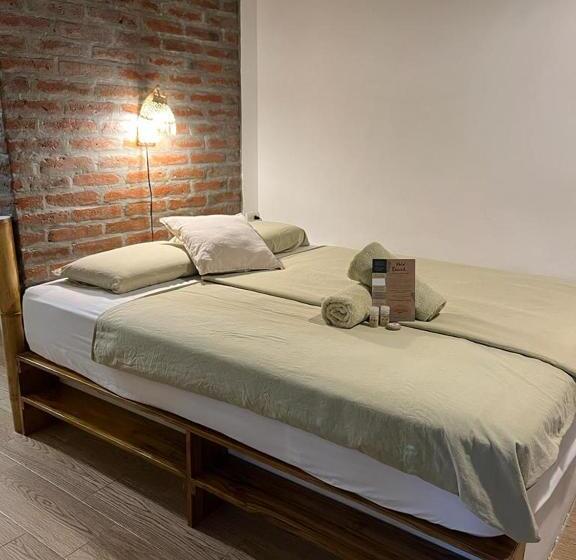 اتاق استاندارد, Ganso & Búho