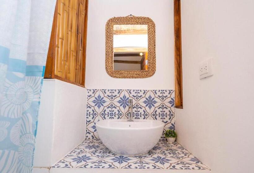 سوییت خانوادگی, Ganso & Búho