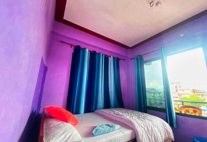 اتاق استاندارد یک تخته با سرویس بهداشتی مشترک, Himchuli Guest House