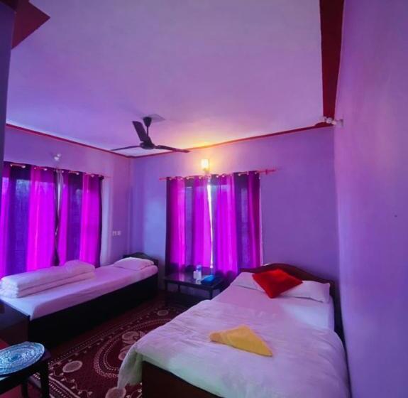 اتاق استاندارد با چشمانداز کوهستان, Himchuli Guest House