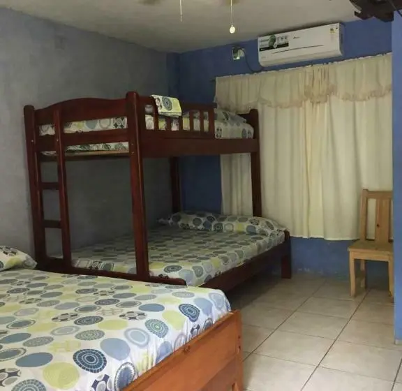 ファミリールーム, Hostal Sarai