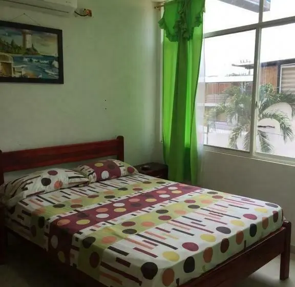 スタンダードルーム, Hostal Sarai