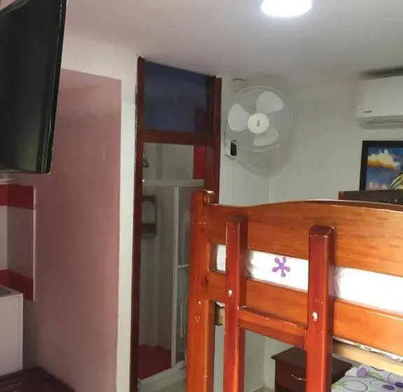 スタンダードルーム, Hostal Sarai