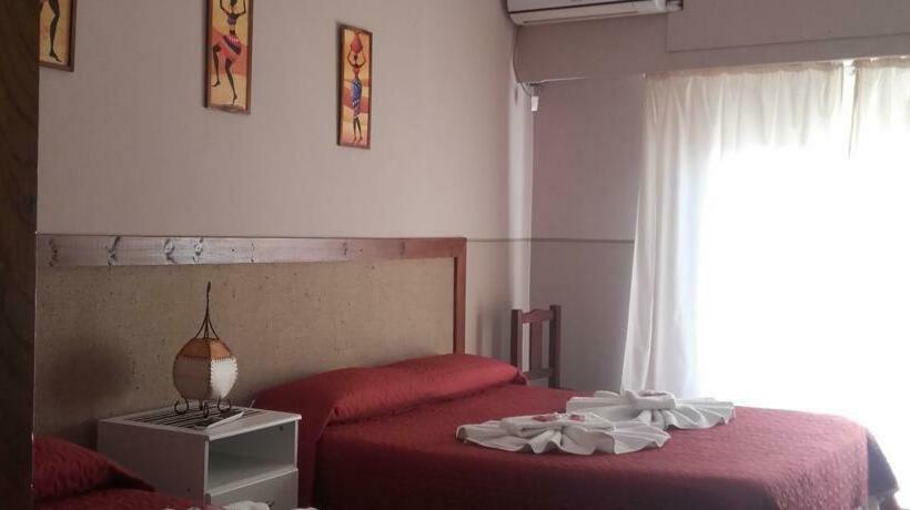اتاق استاندارد چهار تخته, Posada La Casona