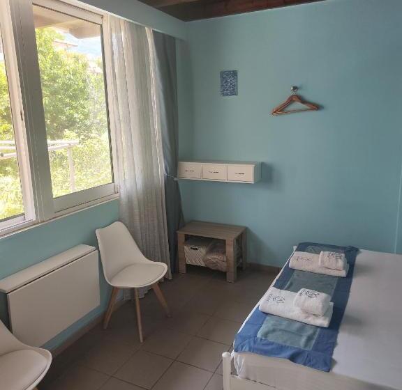 디럭스 스튜디오, Celeste Deluxe Apartments