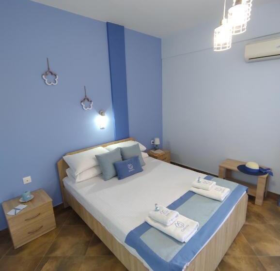 스탠다드 스튜디오, Celeste Deluxe Apartments