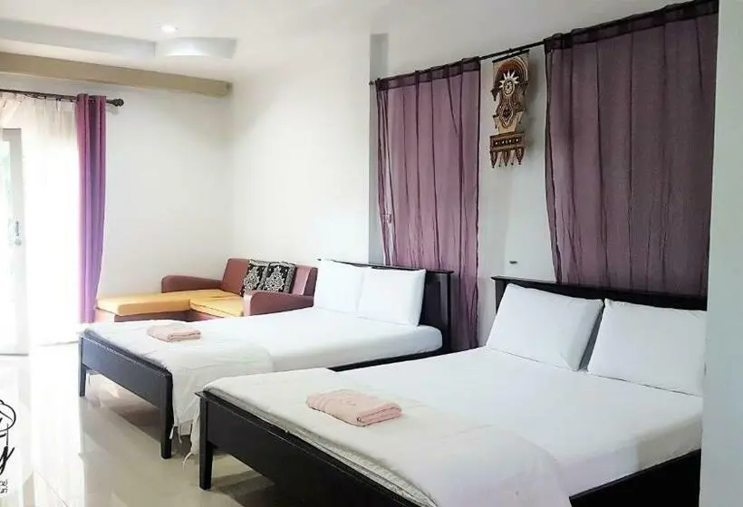 Economy Quadruple Room, Lay Day