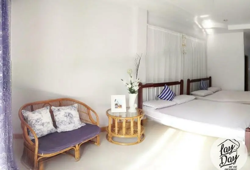 Economy Quadruple Room, Lay Day
