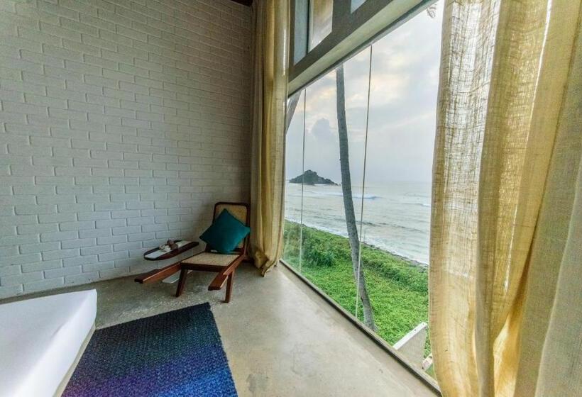 스위트, The Southern Gate