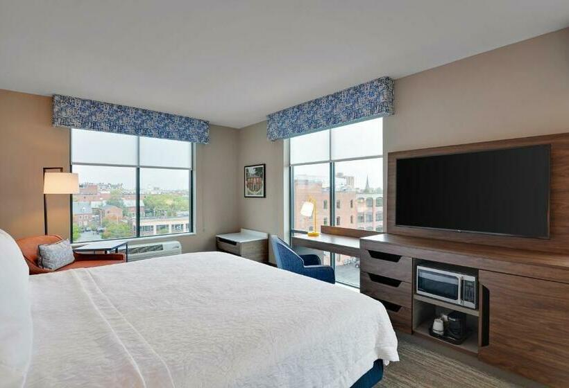 غرفة قياسية سرير كينج, Hampton Inn Salem Boston