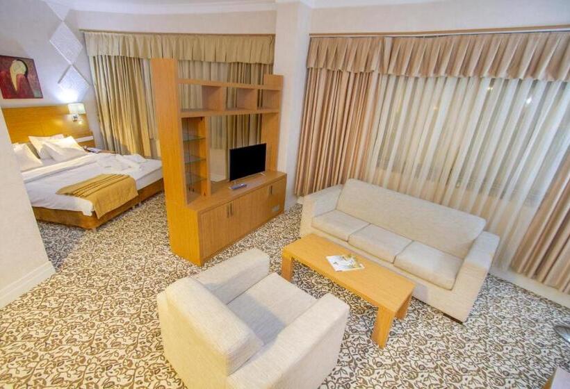 سوییت جونیور, Duzdag