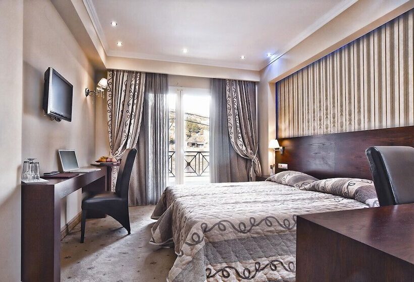 חדר סטנדרט לשלושה, Phaidon Hotel & Spa