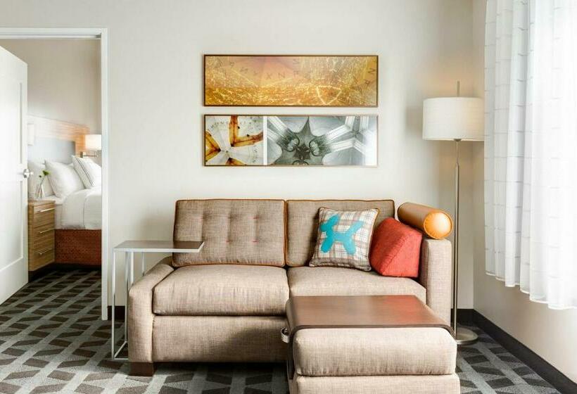 带大床的套房, Towneplace Suites Fresno Clovis