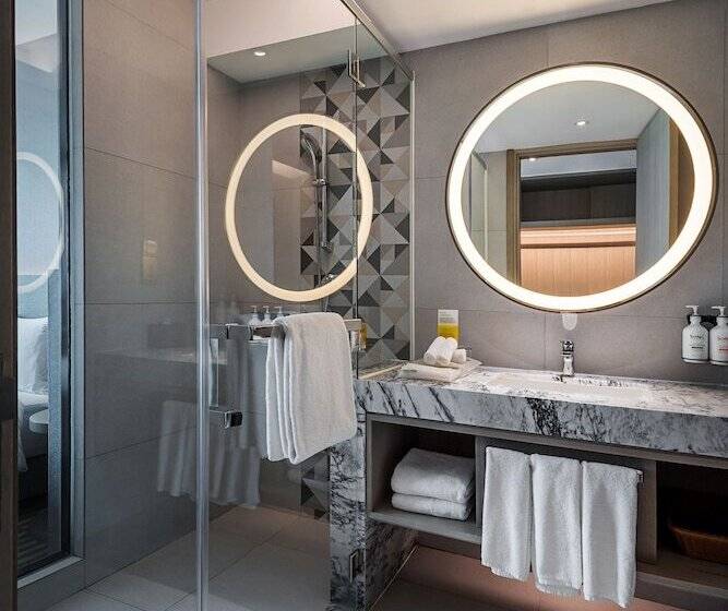 חדר פרמיום נוף לים, Holiday Inn Johor Bahru City Centre By Ihg